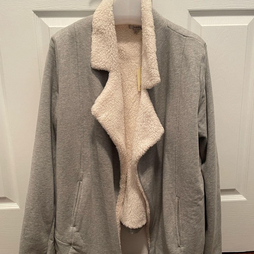 Women’s Cardigan Sweater